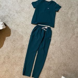 Figs Caribbean blue set! M/T Yola pants, L top